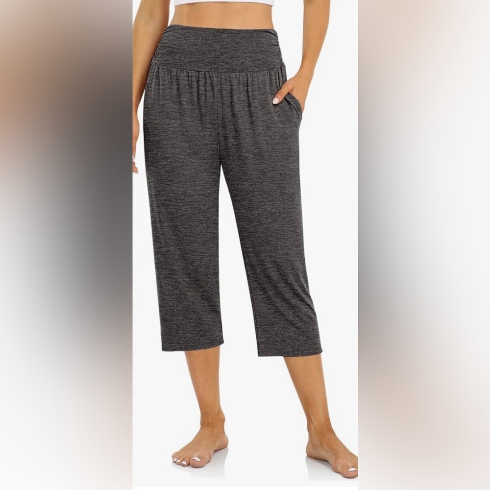 Women's Gray Capri Lounge Pants - Comfortable Wide Waistband